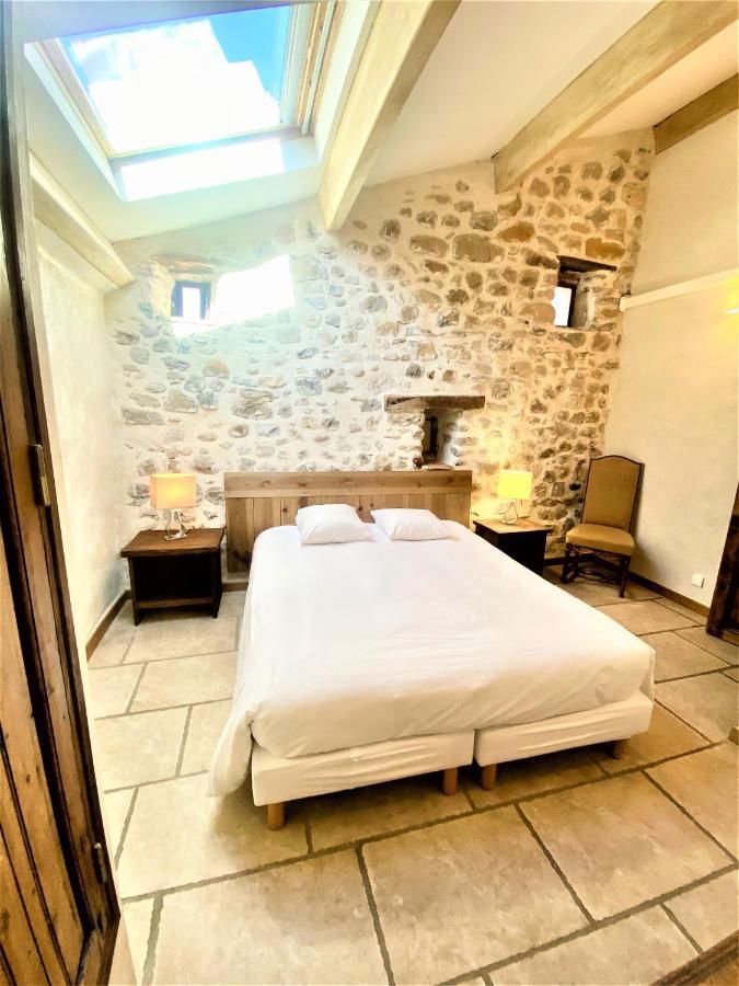 Gite De Groupe 9Ch Ou 3 Gites Independants De 3Ch - Patio Et Piscine Interieure Chauffee Toute L'Annee 瓦隆蓬达克 外观 照片